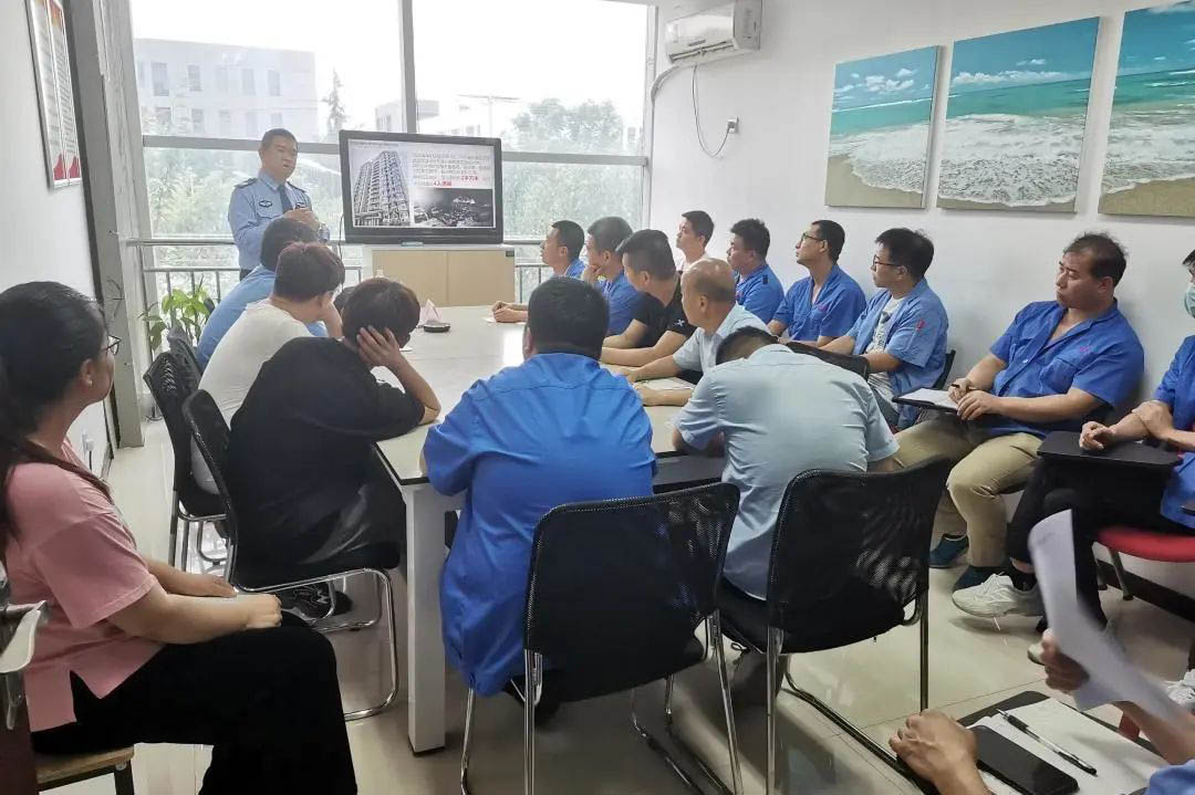 安全生產(chǎn)月專題活動報道|科學(xué)發(fā)展,安全發(fā)展(圖1) 安全生產(chǎn)月專題活動報道|科學(xué)發(fā)展,安全發(fā)展(圖1)